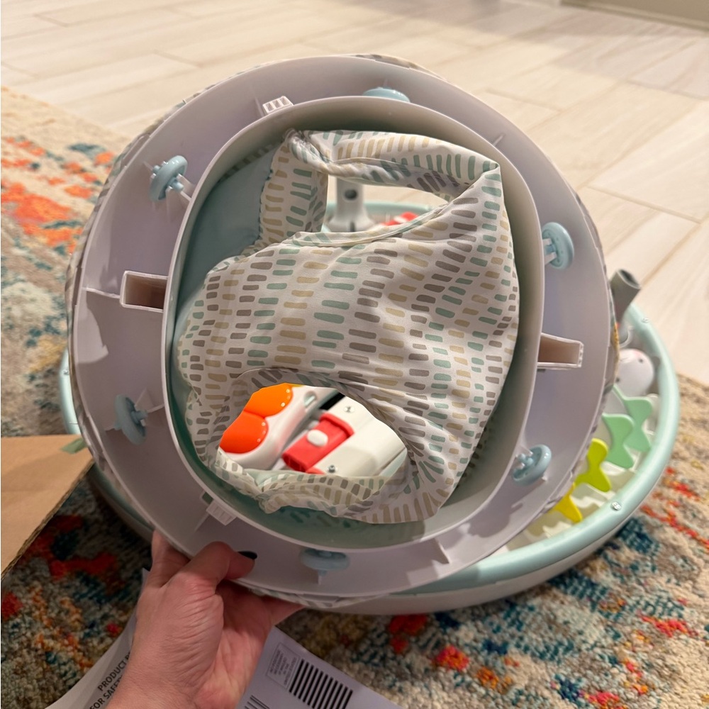 Skip Hop Interactive Activity Center - Picture 9 of 13
